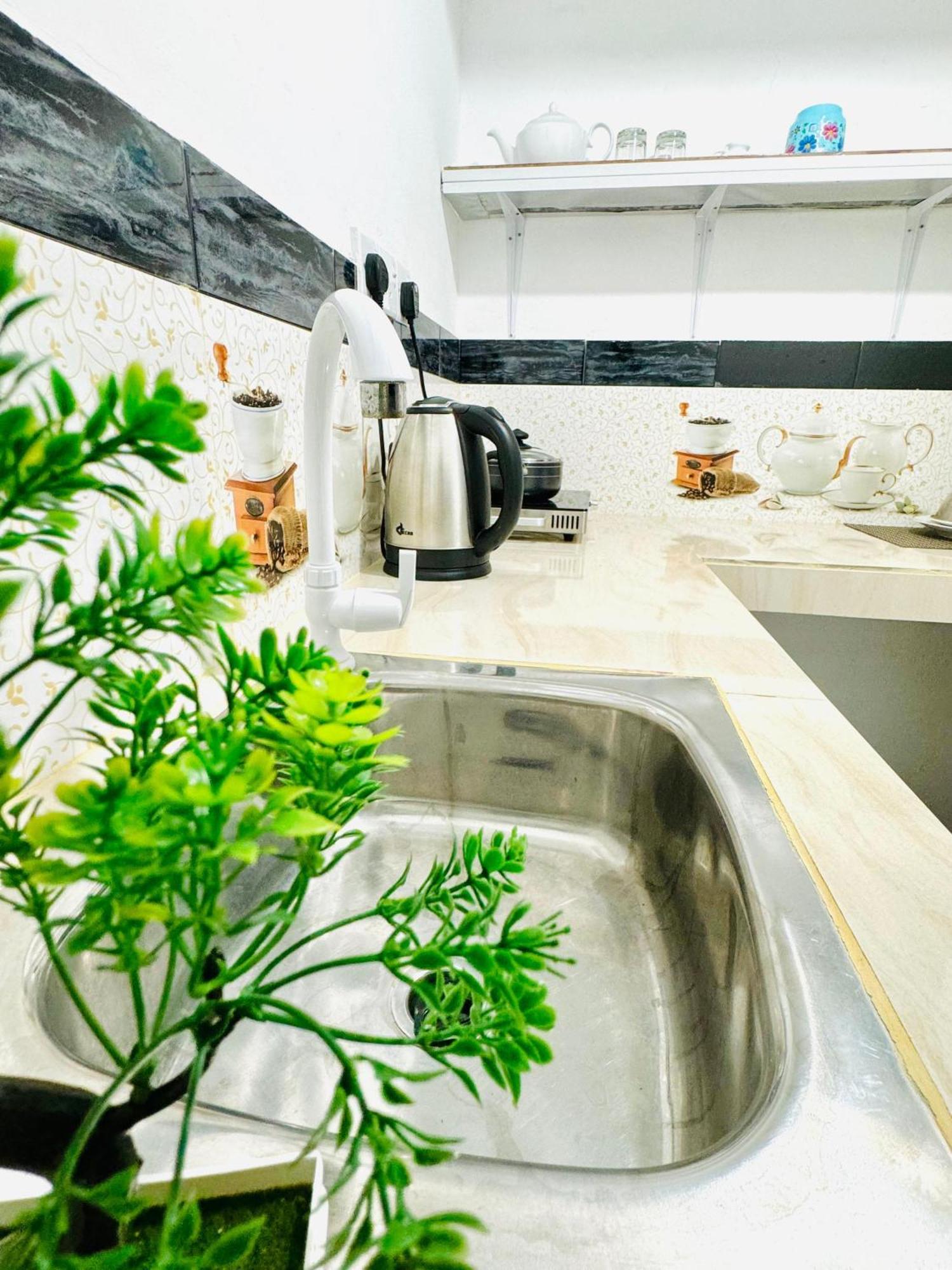 Nethmi Homestay & Restaurant Tangalle Kültér fotó