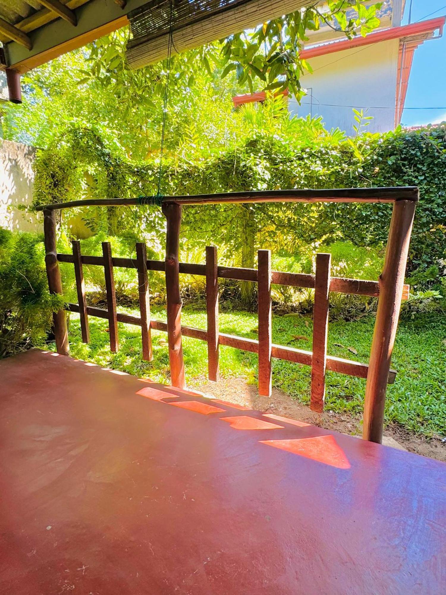Nethmi Homestay & Restaurant Tangalle Kültér fotó