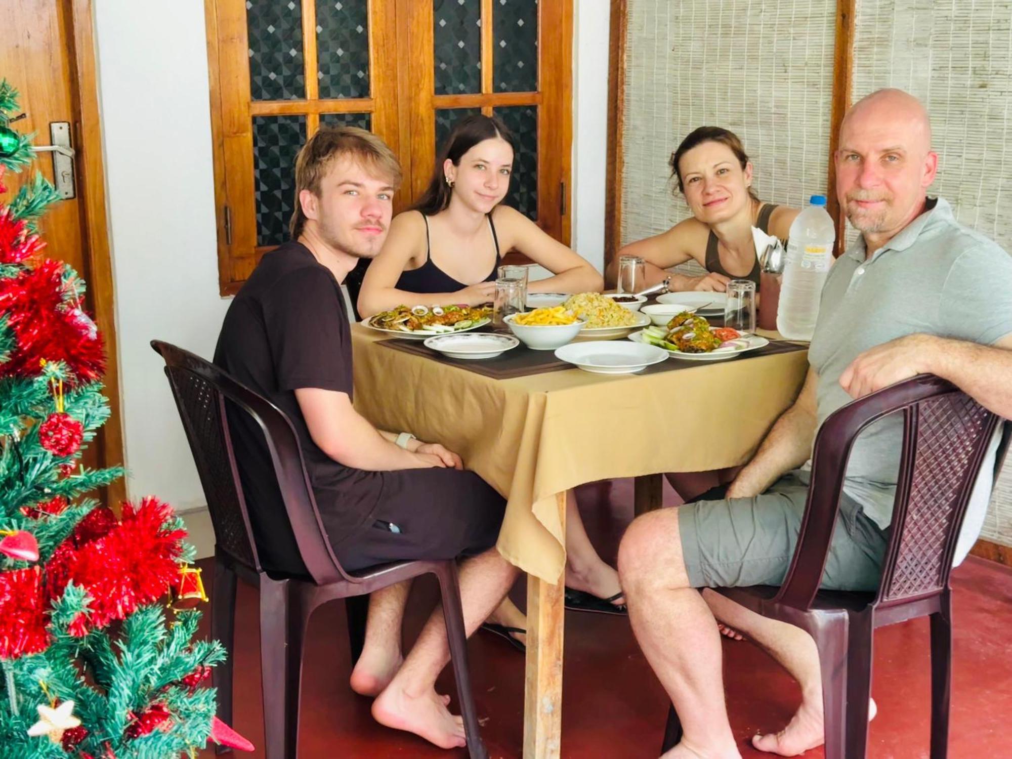 Nethmi Homestay & Restaurant Tangalle Kültér fotó