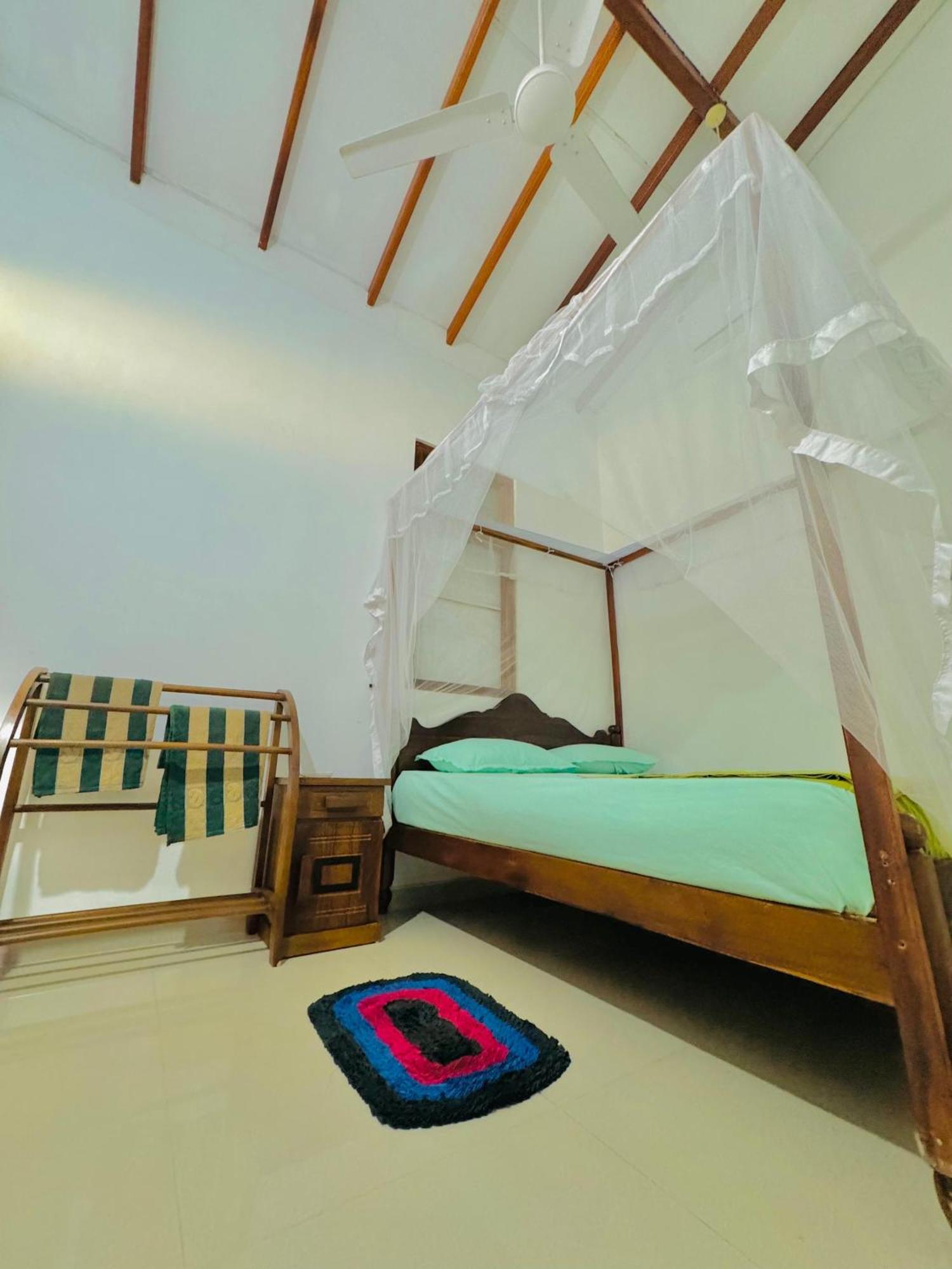 Nethmi Homestay & Restaurant Tangalle Kültér fotó