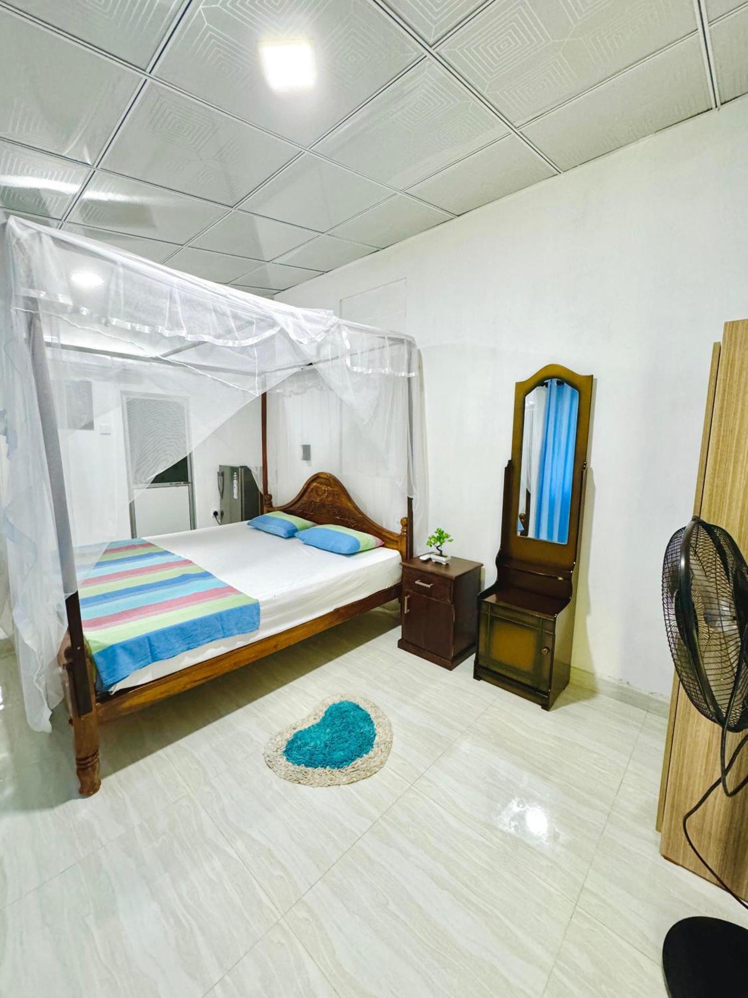 Nethmi Homestay & Restaurant Tangalle Kültér fotó
