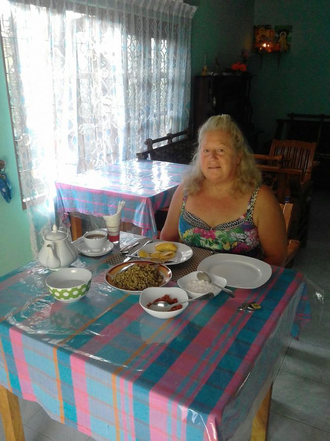Nethmi Homestay & Restaurant Tangalle Kültér fotó