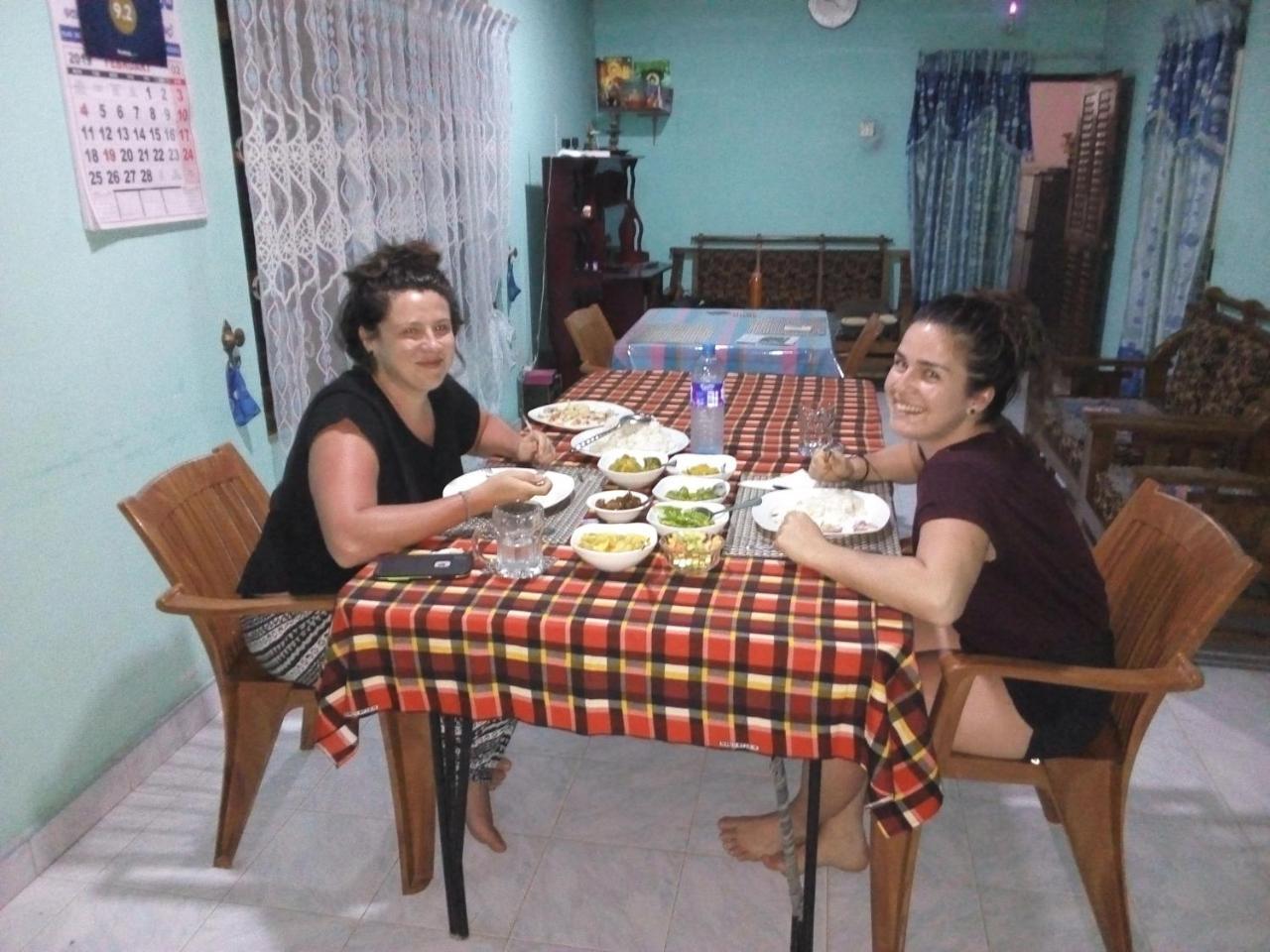 Nethmi Homestay & Restaurant Tangalle Kültér fotó