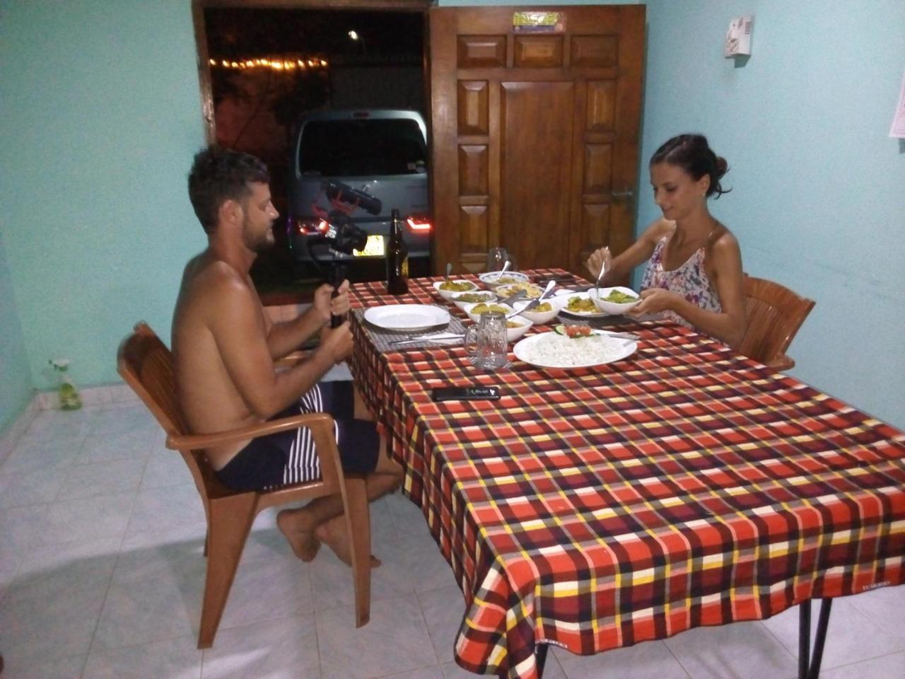 Nethmi Homestay & Restaurant Tangalle Kültér fotó
