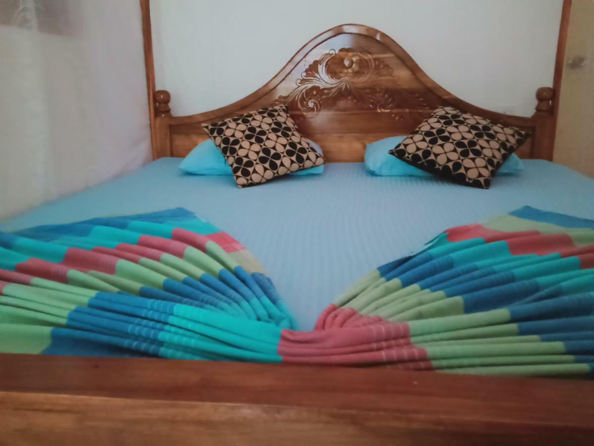 Nethmi Homestay & Restaurant Tangalle Kültér fotó