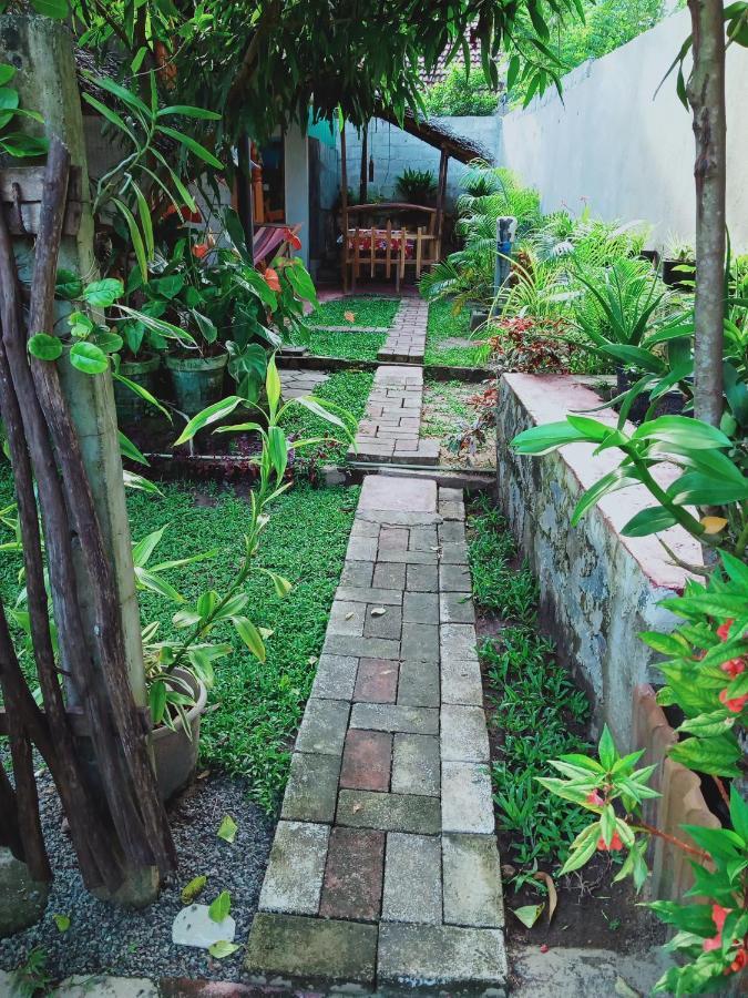 Nethmi Homestay & Restaurant Tangalle Kültér fotó